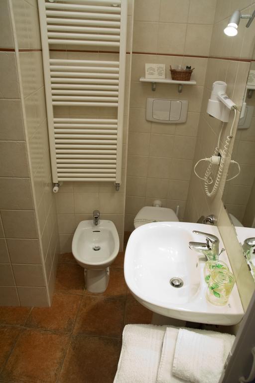 Locanda Dell'Arcangelo Rocca Massima Dış mekan fotoğraf